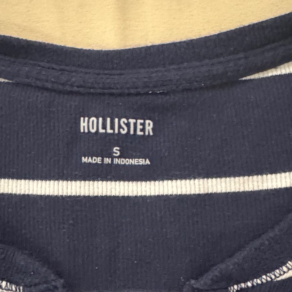 Hollister Dark Blue and White Striped Button-Up Top - Picture 3 of 3